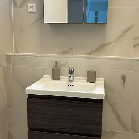 Mango - Fregatt 407 *